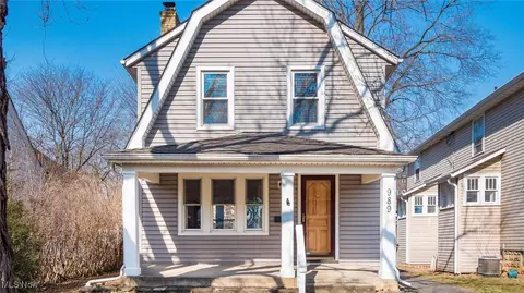 989 Palmer Rd, Grandview Heights, OH 43212
