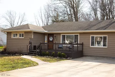 7080 Glendale Rd, North Ridgeville, OH 44039