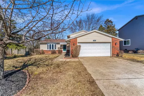 8000 Newcomb Dr, Parma, OH 44129