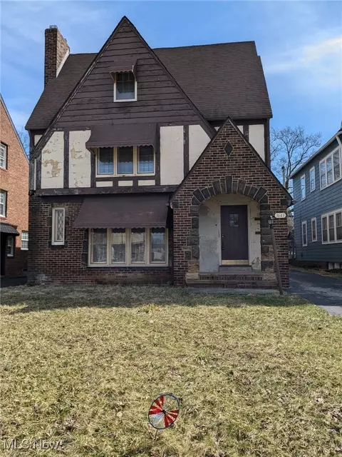 3643 Lindholm Rd, Shaker Heights, OH 44120