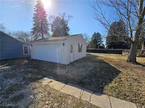 Exterior - 310 Morrison St, Geneva, OH 44041 photo 7 of 8