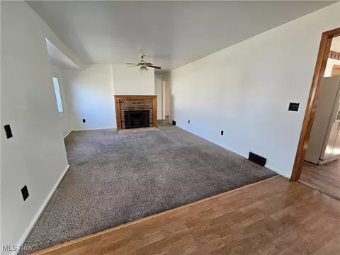 Living - 310 Morrison St, Geneva, OH 44041 photo 2 of 2