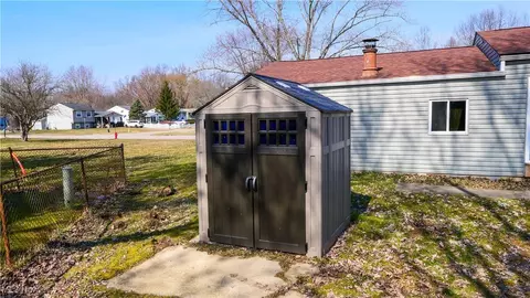9818 Blanton Dr, Windham, OH 44288 photo 7