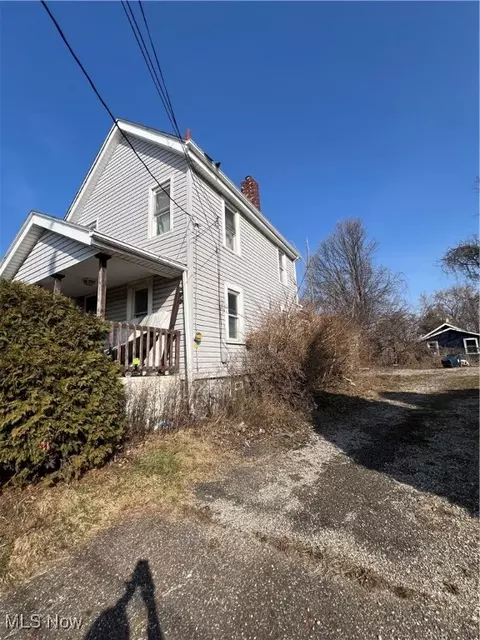 705 Moraine Ave, Akron, OH 44310 photo 9