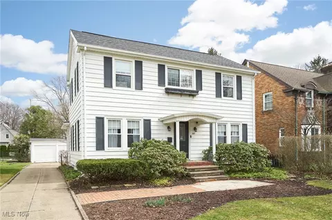 187 Castle Blvd, Akron, OH 44313