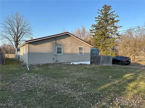 192 Us Highway 250, Polk, OH 44866