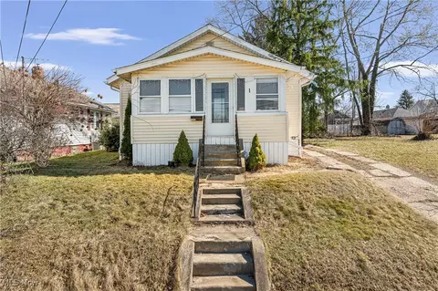 1205 Neptune Ave, Akron, OH 44301