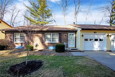 401 Oakmont Ct, Wooster, OH 44691