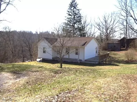 203 Counts Hl, Spencer, WV 25276 photo 4