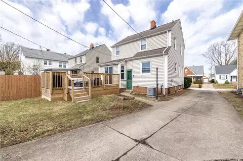Exterior - 4107 Pershing Ave, Parma, OH 44134 photo 5 of 8
