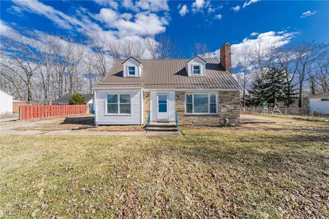 1131 W River Rd N, Elyria, OH 44035