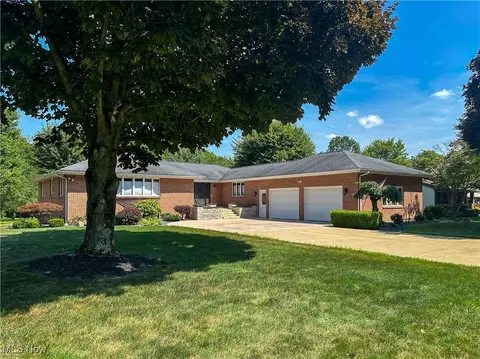 Exterior - 365 Sunset Dr, Brookfield, OH 44403 photo 14 of 14