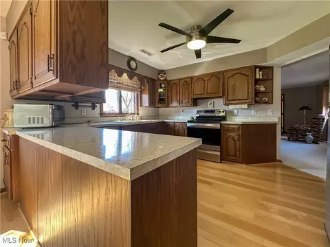 Kitchen - 365 Sunset Dr, Brookfield, OH 44403 photo 2 of 6