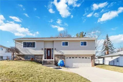 4107 Beverly Hills Dr, Brunswick, OH 44212