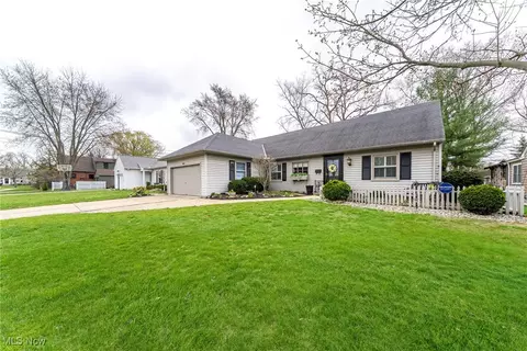 18667 Inglewood Ave, Rocky River, OH 44116