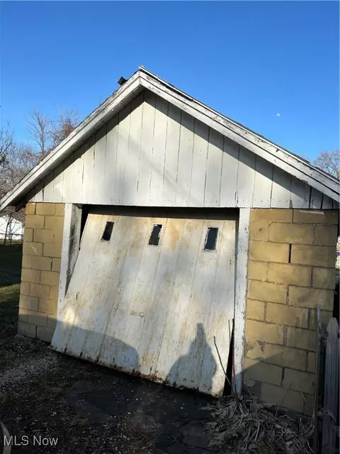 1330 Thayer Ave, Ashtabula, OH 44004 photo 22