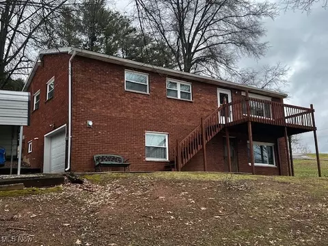 1464 Lost Pavement Rd, Parkersburg, WV 26101
