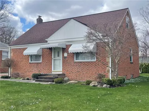 1742 Temple Ave, Mayfield Heights, OH 44124
