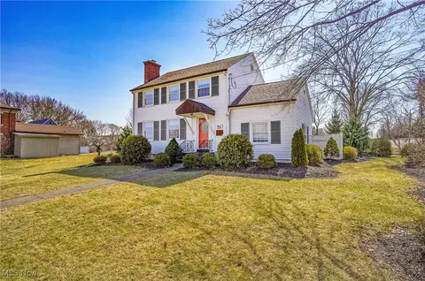 267 W Main St, Canfield, OH 44406