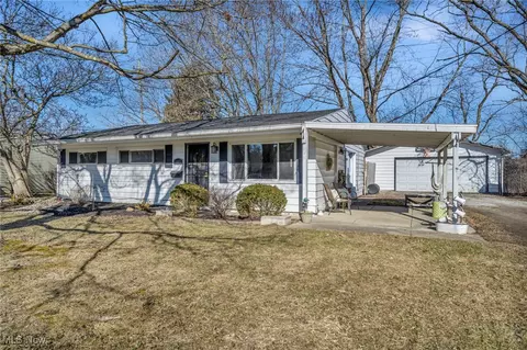 1367 Dewitt Dr, Akron, OH 44313