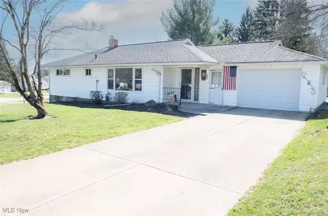 488 Tallwood Dr, Norton, OH 44203