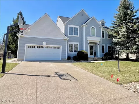 5874 Northampton Dr, Medina, OH 44256