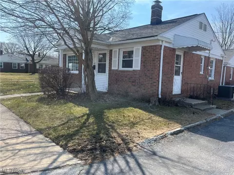 288 E 235th St, Euclid, OH 44123 photo 2