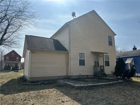 727 W 35th St, Ashtabula, OH 44004 photo 22