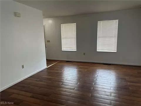 727 W 35th St, Ashtabula, OH 44004 photo 7