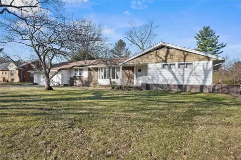 2468 Windy Hill Dr, Pepper Pike, OH 44124