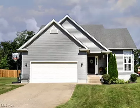 7411 Lake Knoll Dr, Lisbon, OH 44432