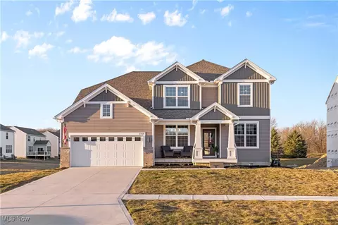 23378 St Andrews Dr, Columbia Station, OH 44028