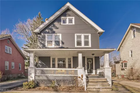 2588 Queenston Rd, Cleveland Heights, OH 44118