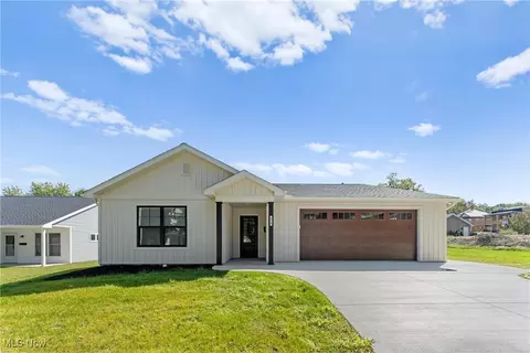 618 Mcgill St, Orrville, OH 44667