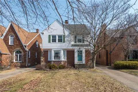 107 E 216th St, Euclid, OH 44123