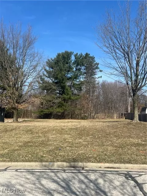 587 Silver Creek Dr, Doylestown, OH 44230