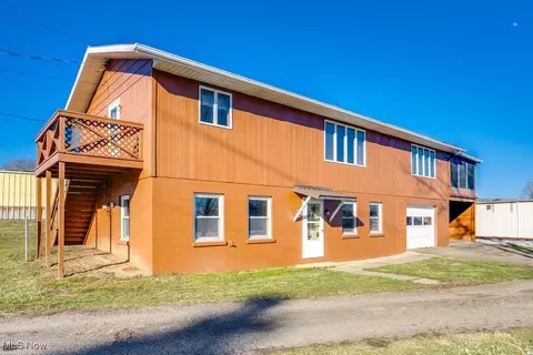 112 12th St NW, Carrollton, OH 44615