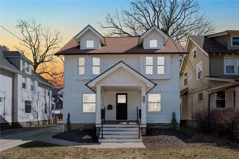 1527 Mars Ave, Lakewood, OH 44107