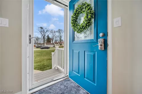 Entry Way - 7974 Middlesex Rd, Mentor, OH 44060 photo 1 of 2