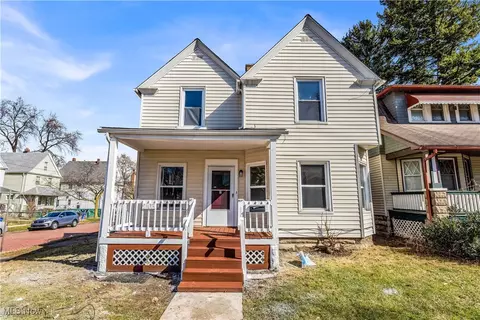 2103 W 96th St, Cleveland, OH 44102