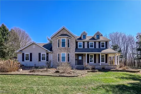 2061 Portage Line Rd, Mogadore, OH 44260