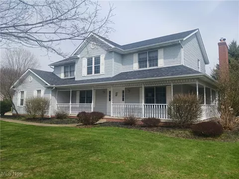 6567 Oakbridge Ave NW, North Canton, OH 44720