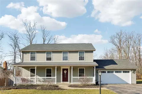 3140 Meanderwood Dr, Canfield, OH 44406