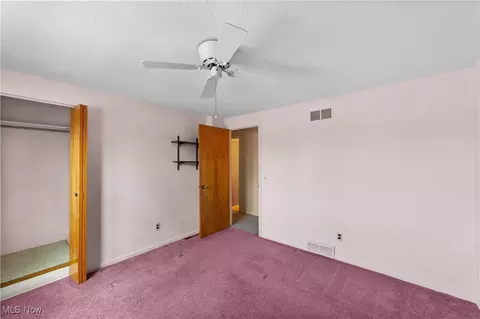 Bedroom - 482 Windsor Dr, Elyria, OH 44035 photo 6 of 8
