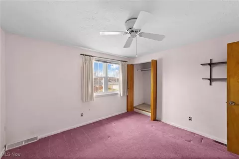Bedroom - 482 Windsor Dr, Elyria, OH 44035 photo 5 of 8
