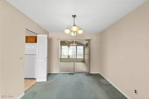 Dining - 482 Windsor Dr, Elyria, OH 44035 photo 2 of 3