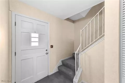 Entry Way - 482 Windsor Dr, Elyria, OH 44035 photo 1 of 1