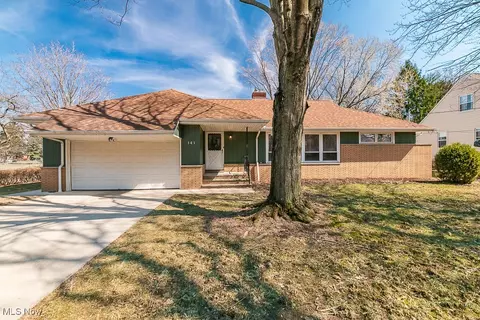 141 Brush Rd, Richmond Heights, OH 44143