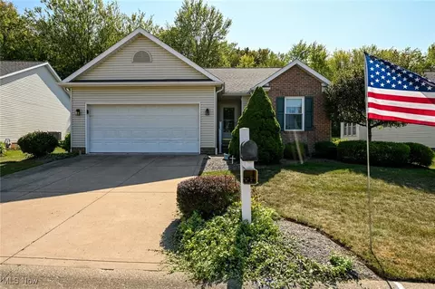 1318 Presidents St, Louisville, OH 44641
