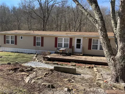 755 Upper Bear Creek Rd, Lowell, OH 45744